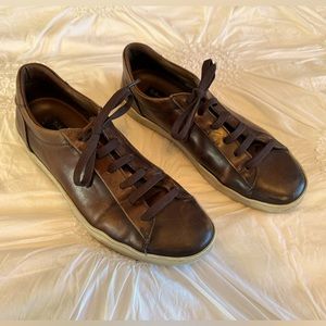 TO BOOT NEW YORK men’s leather sneakers, size 10, rich brown, new laces